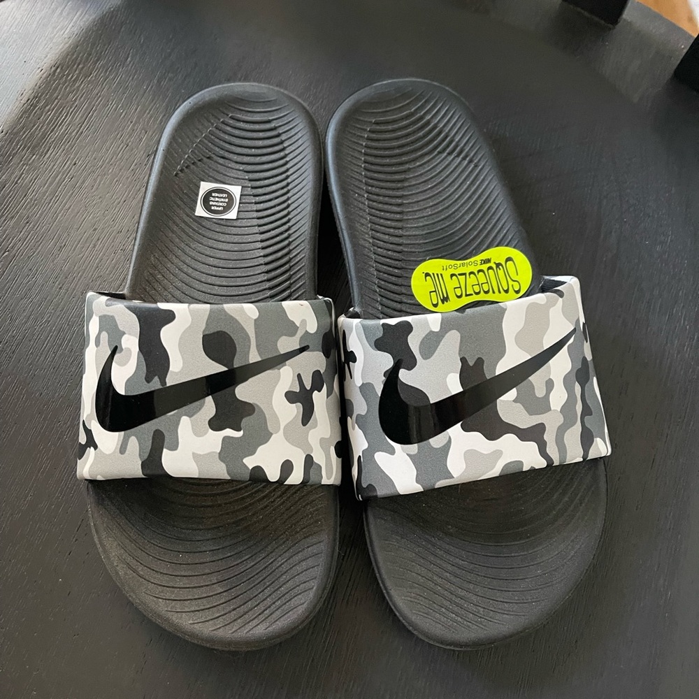 Boys Nike Slides